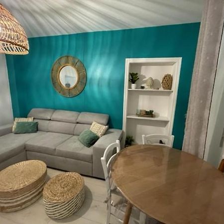 Le Petit Pelet: Historic Centre Retreat with Wi-Fi and Netflix Apartment Niort Exterior photo